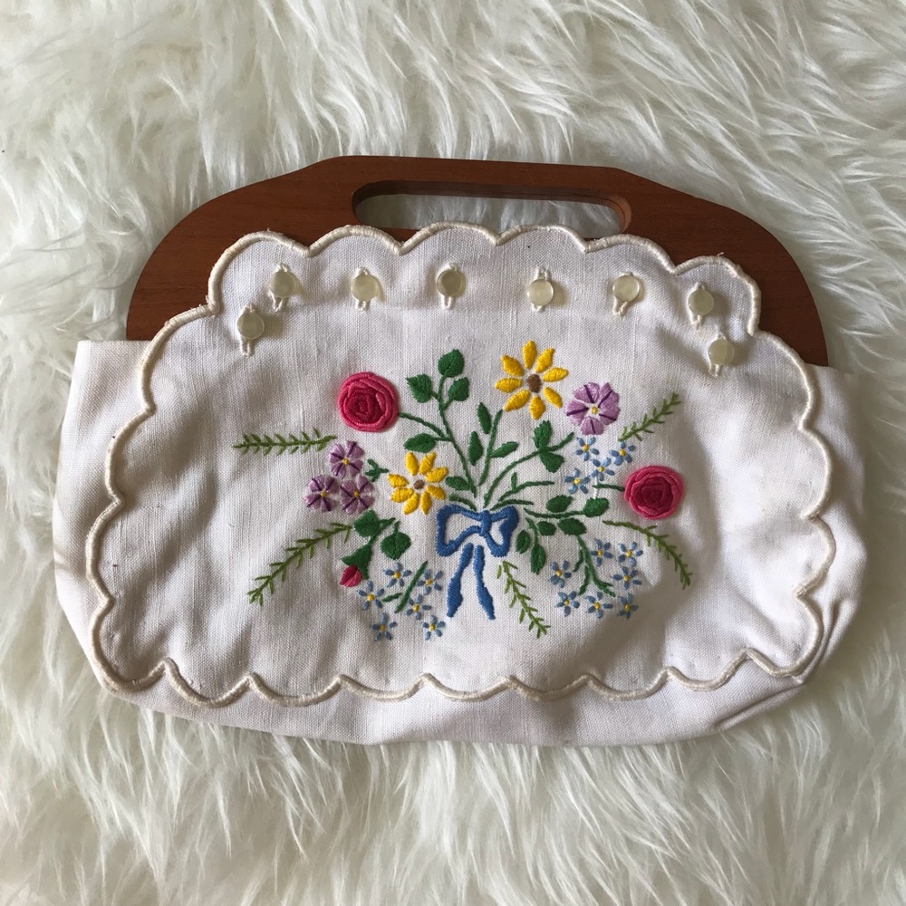 NWT Vintage Floral Embroidered Handbag